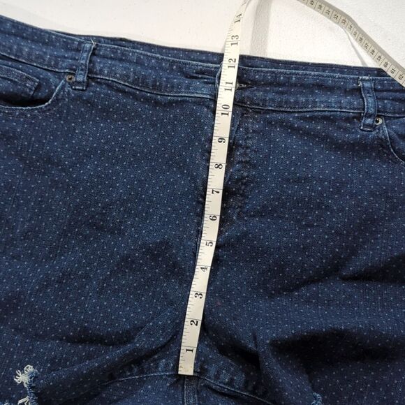 Lands' End Womens Shorts 24W Blue Polka Dot Cut Off Denim Shorts - Picture 11 of 12